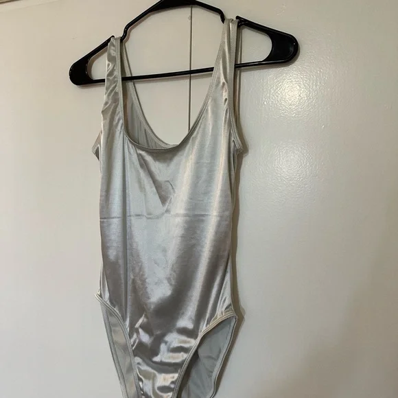 Vintage Gold Crown Label Victoria’s Secret Union Made Metallic Silver Swimsuit S - Picture 3 of 10